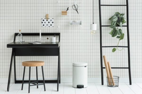 Brabantia- Pedal 12L Bin - Image 3