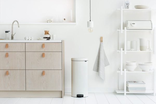 Brabantia-  Pedal 30L Bin - Image 3
